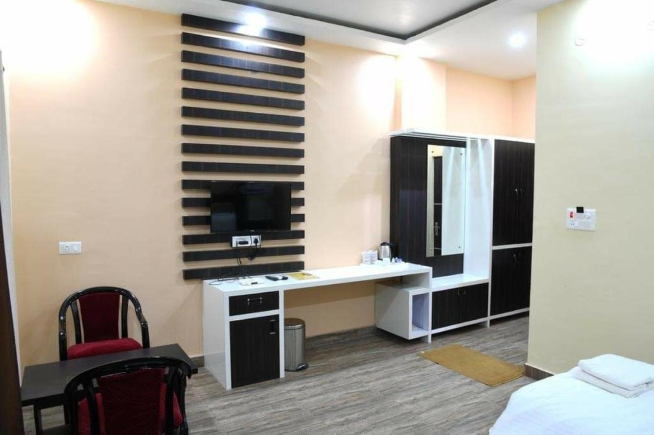 Hotel Mariya International Bodh Gaya Exteriör bild